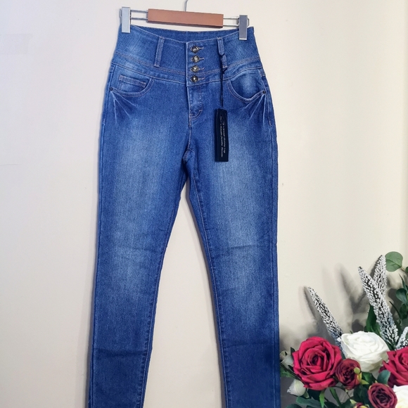 High Rise Jeans - Picture 2 of 6